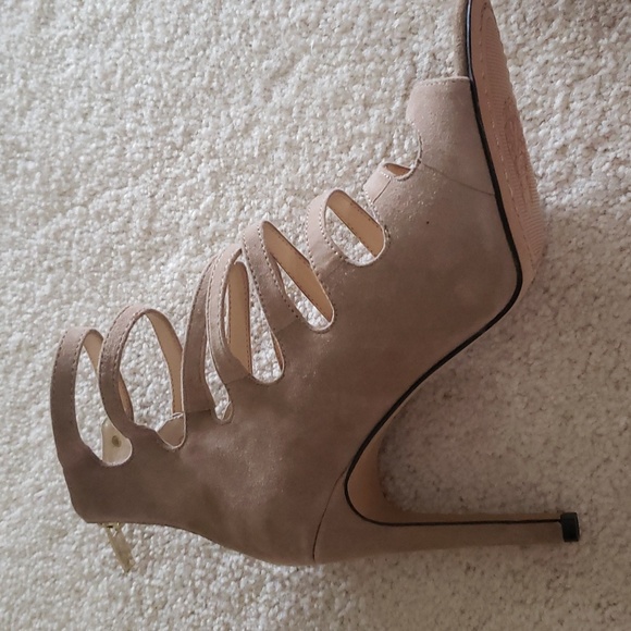 Vince Camuto gold and tan heel size 7M 37 NWOT 4 " heels - Picture 6 of 11